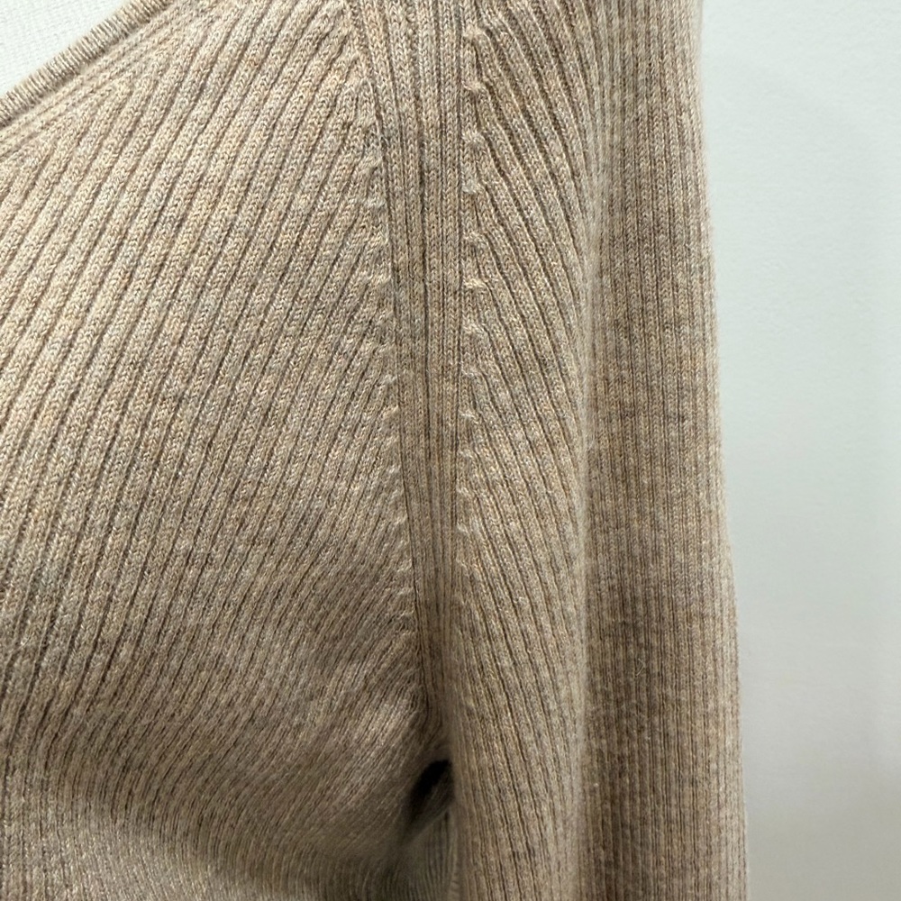 GAP Ribbed Knit Sweater – XL - Picture 4 of 8